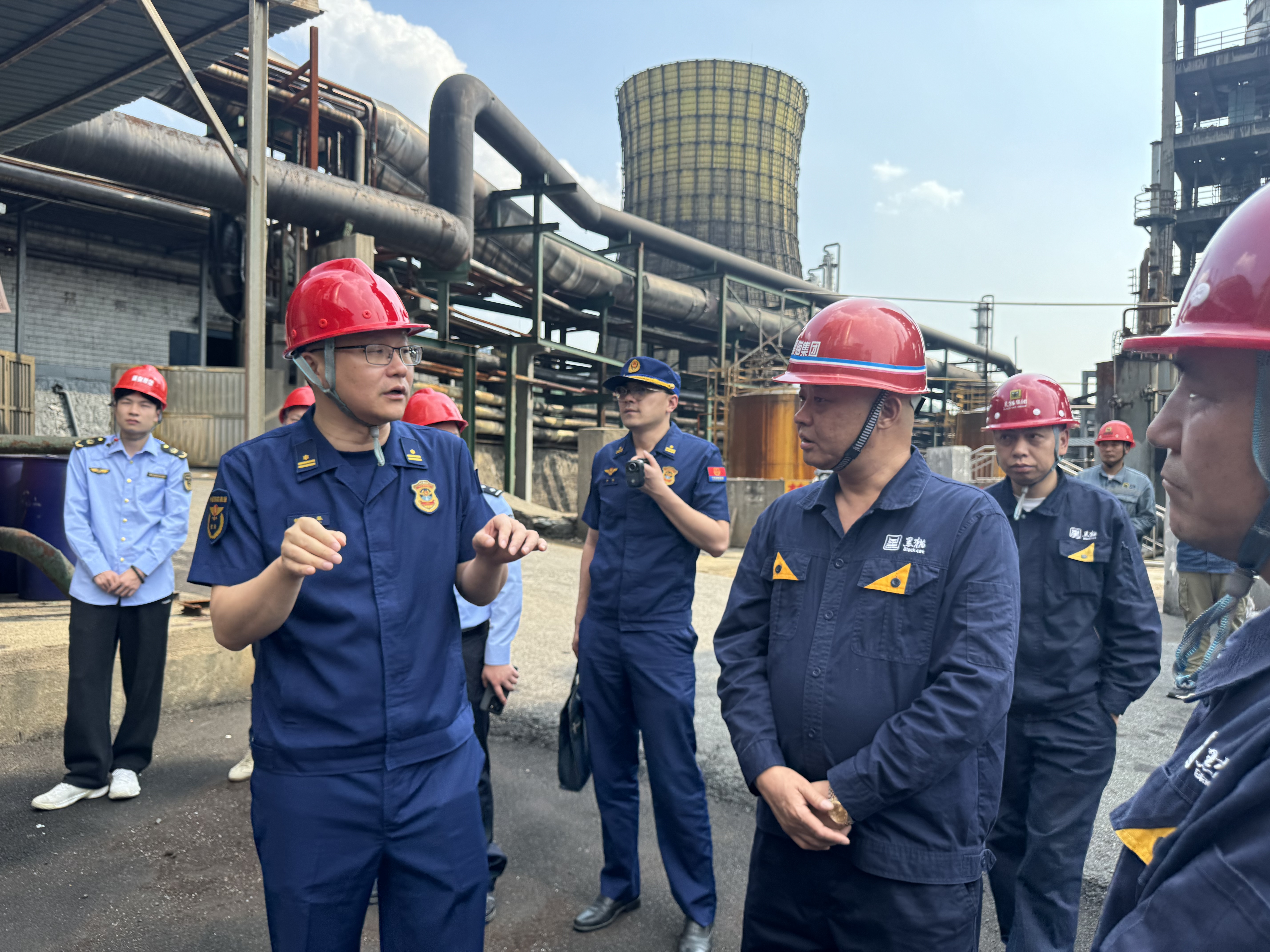 圖1 講解動火作業(yè)的消防要點.jpg 圖1 講解動火作業(yè)的消防要點.jpg