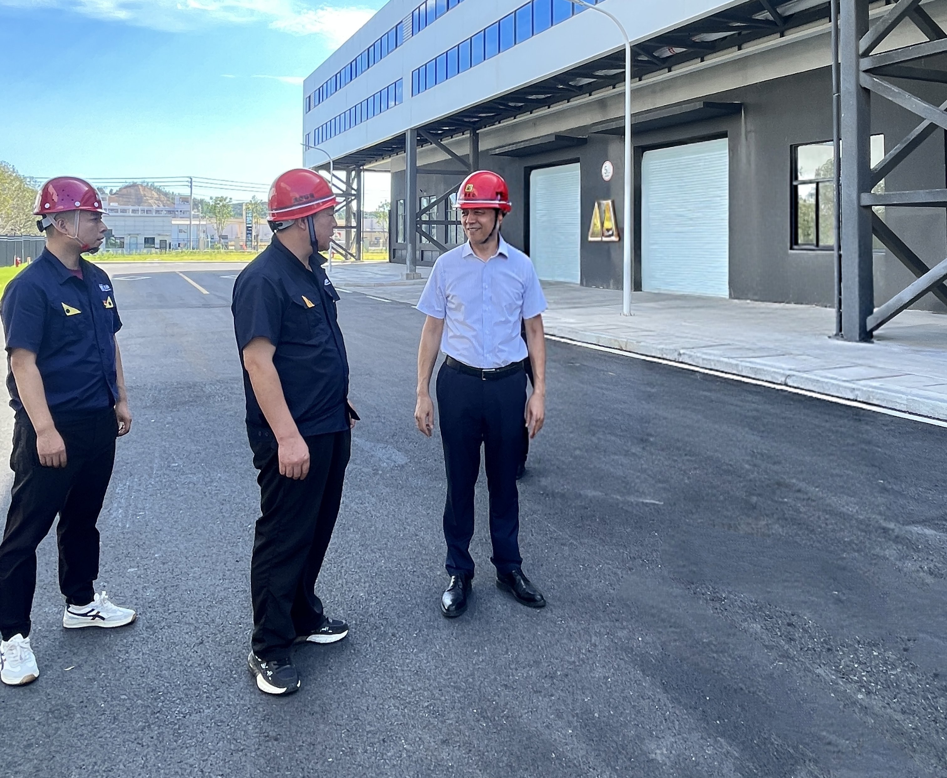 圖1 調研現場.jpg 圖1 調研現場.jpg