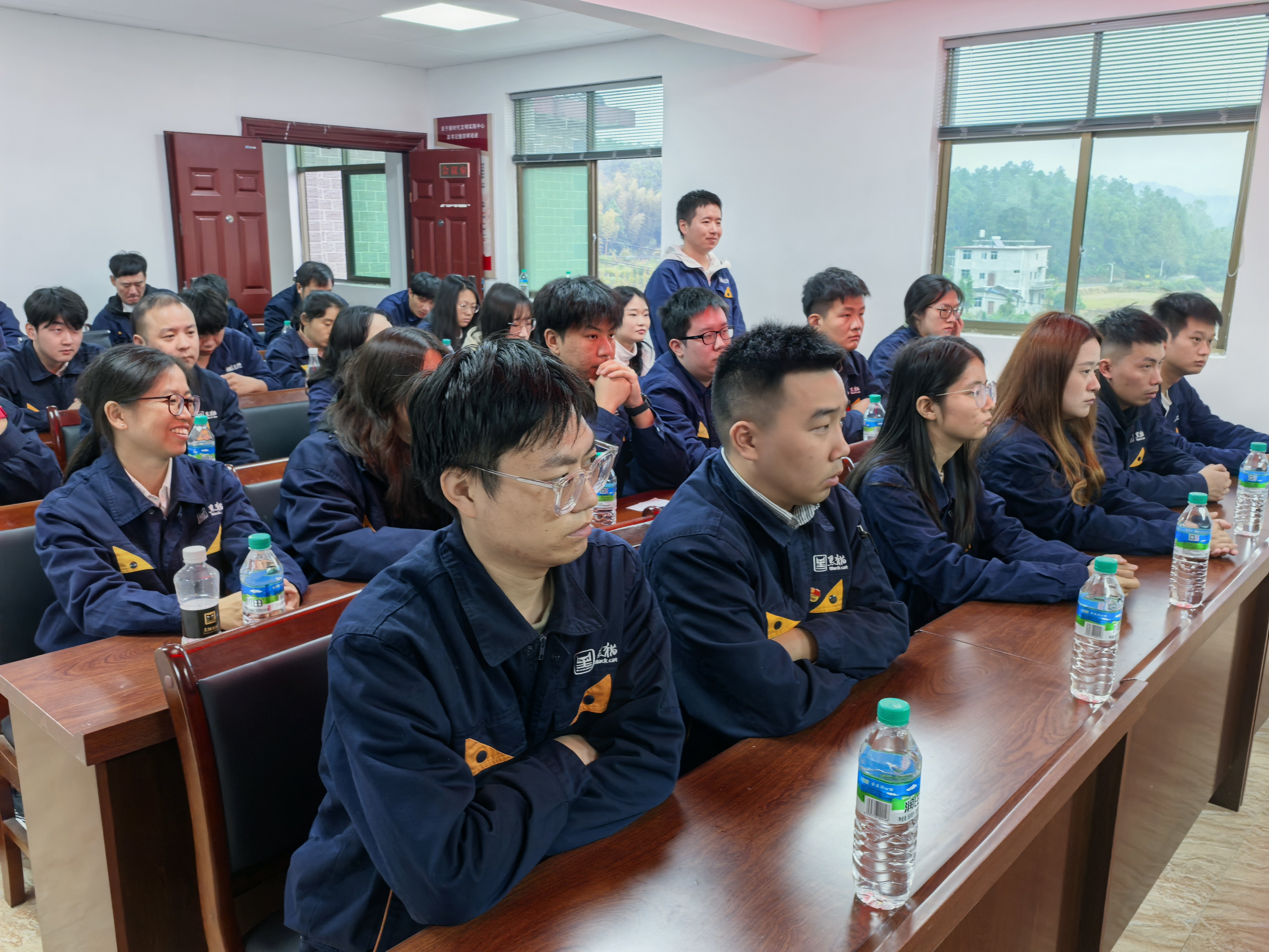 活動現場.jpg 活動現場.jpg